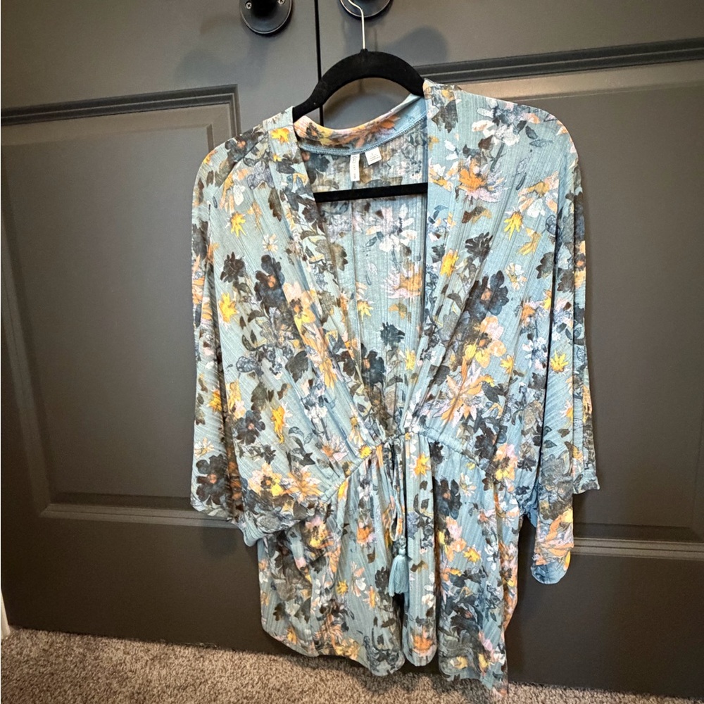 Cato Light Blue Floral Tie-Front Kimono Top